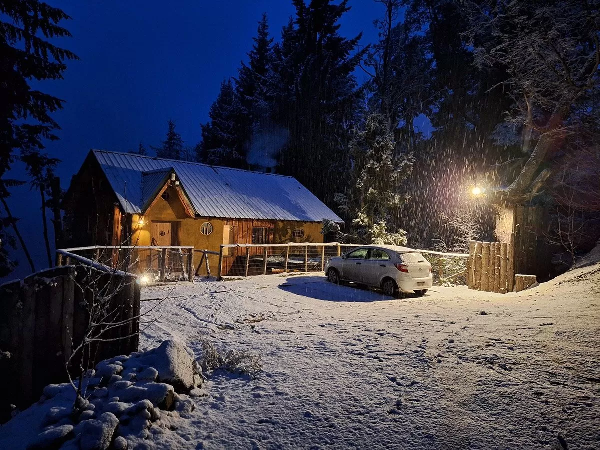 CABAÑA QUINQUIN-  Descanso y naturaleza frente al lago para 4 personas